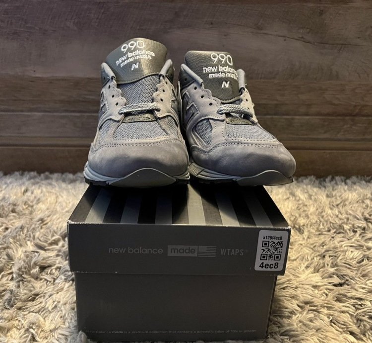 New Balance Wtaps 990v2