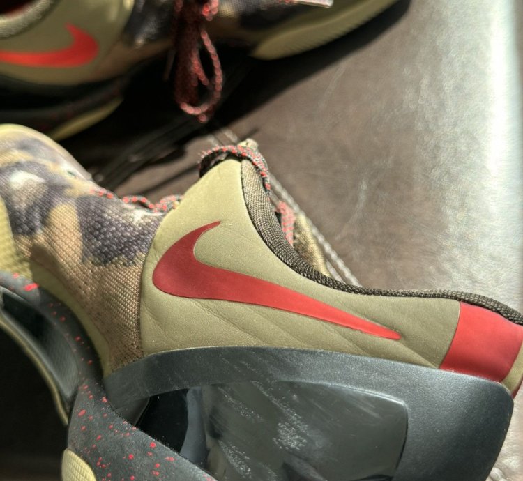 Nike Kobe 8 Python Size 12