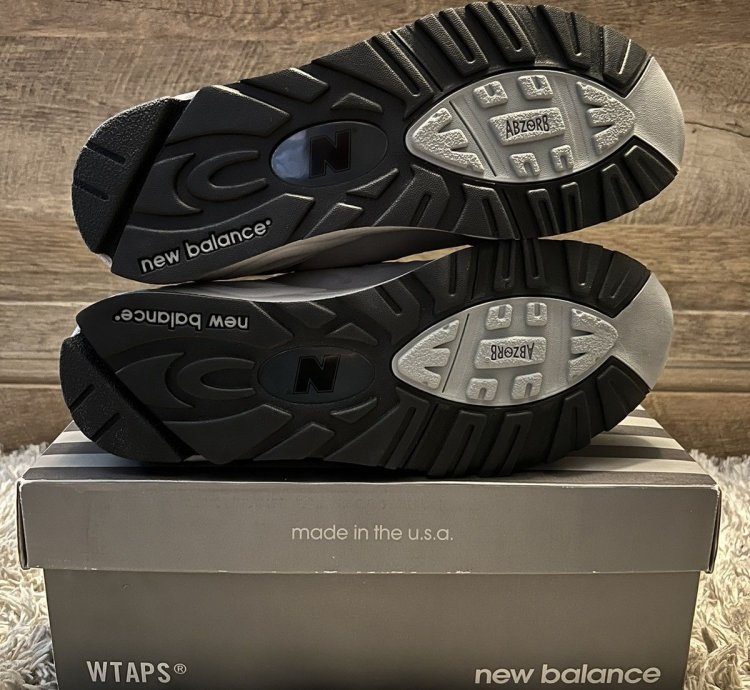 New Balance Wtaps 990v2