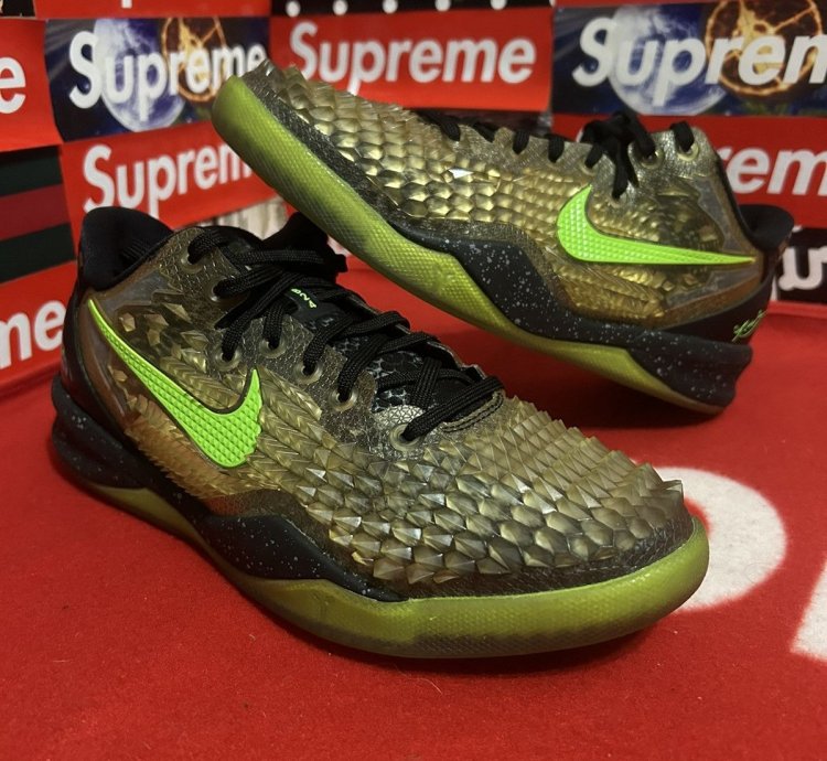 Nike Kobe 8 Ss Christmas 2013 Size 5y 555586-004
