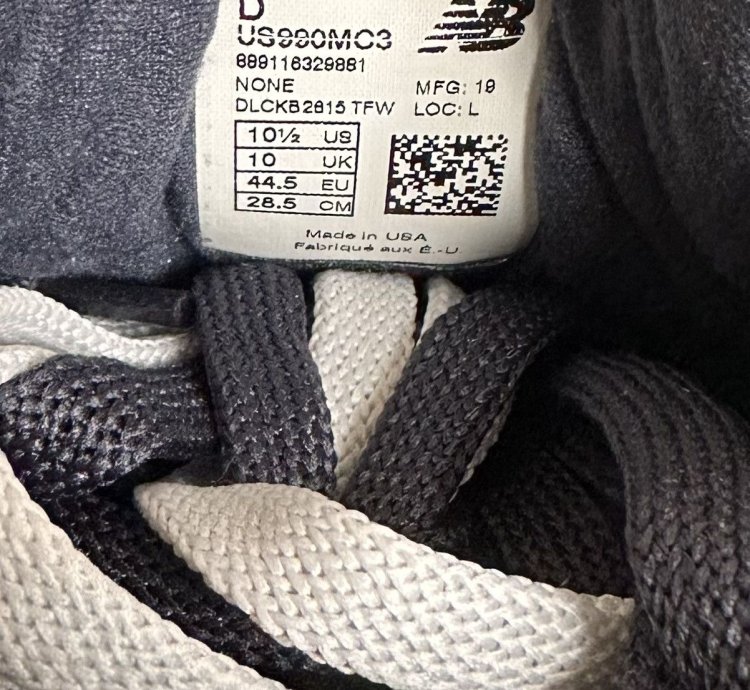No Vacancy Inn New Balance 990v3 Water And Wifi