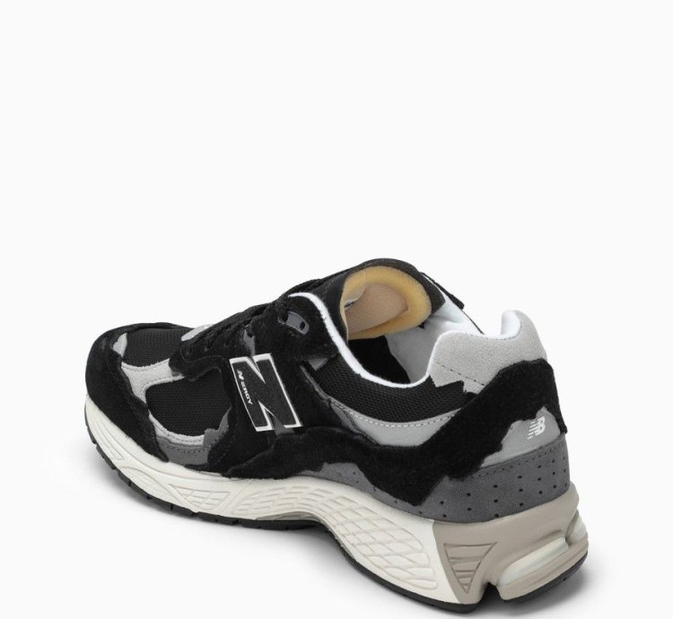 O1d2blof0523 2002r Trainer In Black