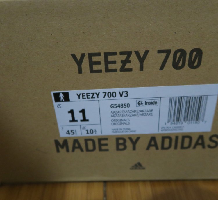Adidas Yeezy Boost 700 V3 Azareth With Box Sneakers Size 11