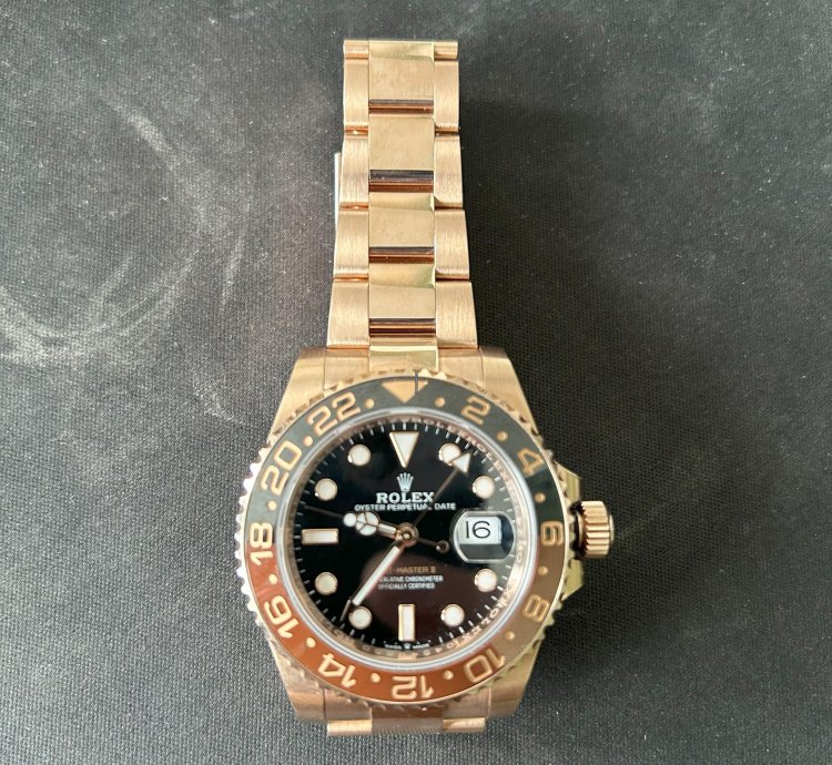 Rolex Gmt-master Ii Rootbeer Or Rose Full Set Tat Neuf