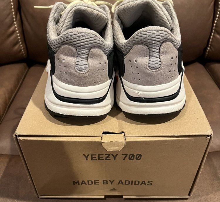 Adidas Yeezy Boost 700 Wave Runner