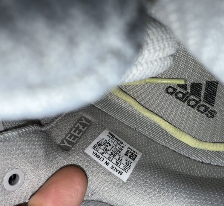 Adidas Yeezy Boost 700 Wave Runner