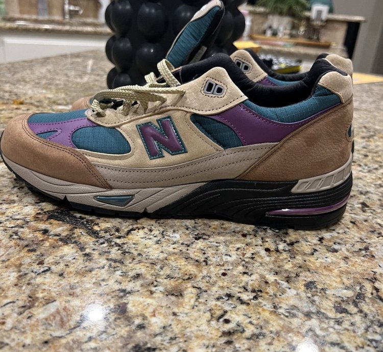 Palace New Balance 991 Tan