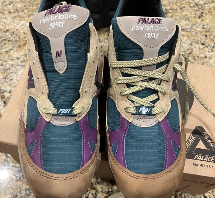 Palace New Balance 991 Tan