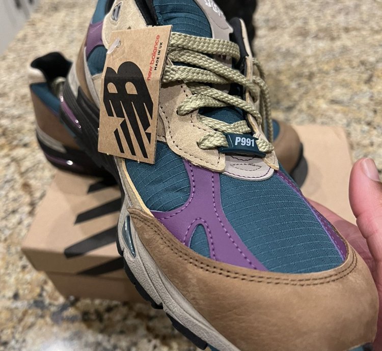 Palace New Balance 991 Tan