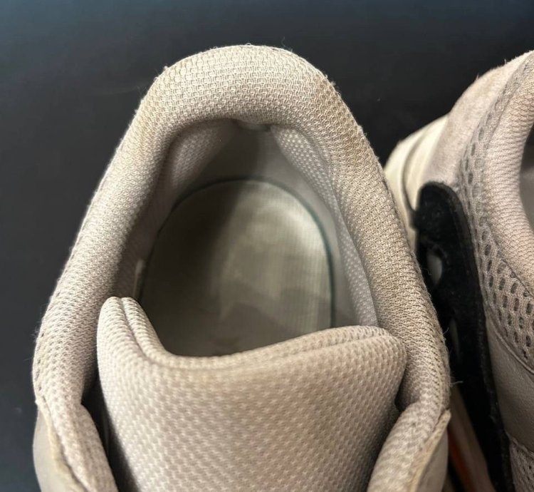 Adidas Yeezy Boost 700 Wave Runner 2019