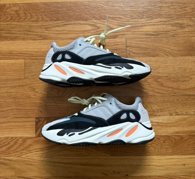 Adidas Yeezy Boost 700 Wave Runner Size 9