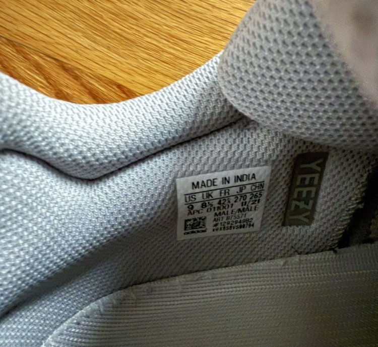 Adidas Yeezy Boost 700 Wave Runner Size 9