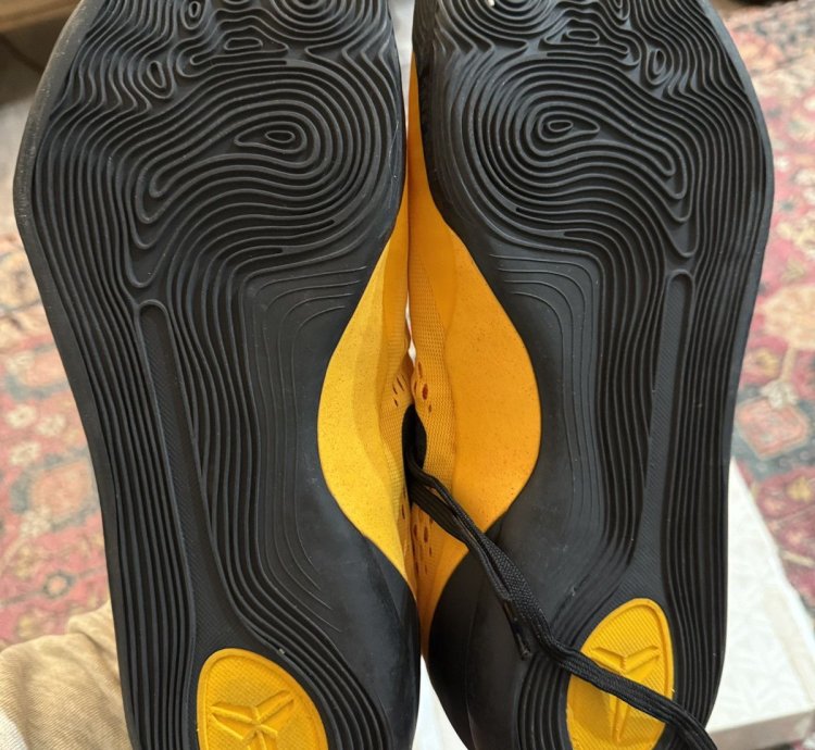 Nike Kobe 9 Bruce Lee