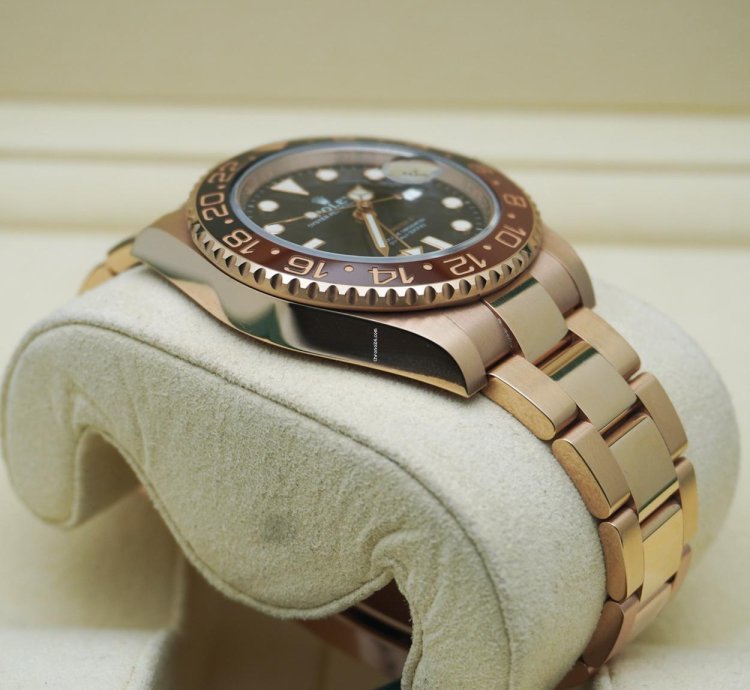 Rolex Gmt-master Ii Rose Gold 126715chnr