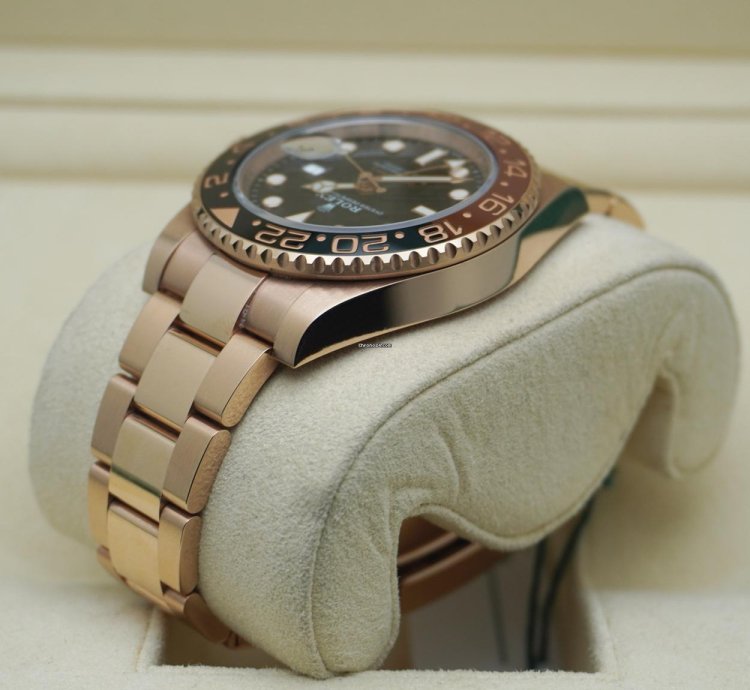 Rolex Gmt-master Ii Rose Gold 126715chnr