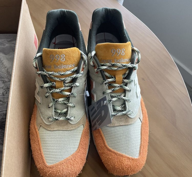 Ronnie Fieg Frank Lloyd Wright Foundation 998 - Apricot