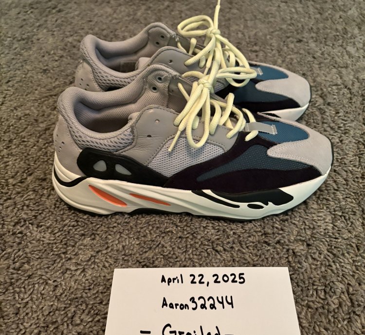 Adidas Yeezy Boost 700 Waverunner