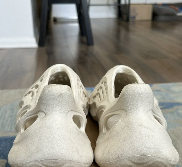Adidas Yeezy Foam Rnner Ararat