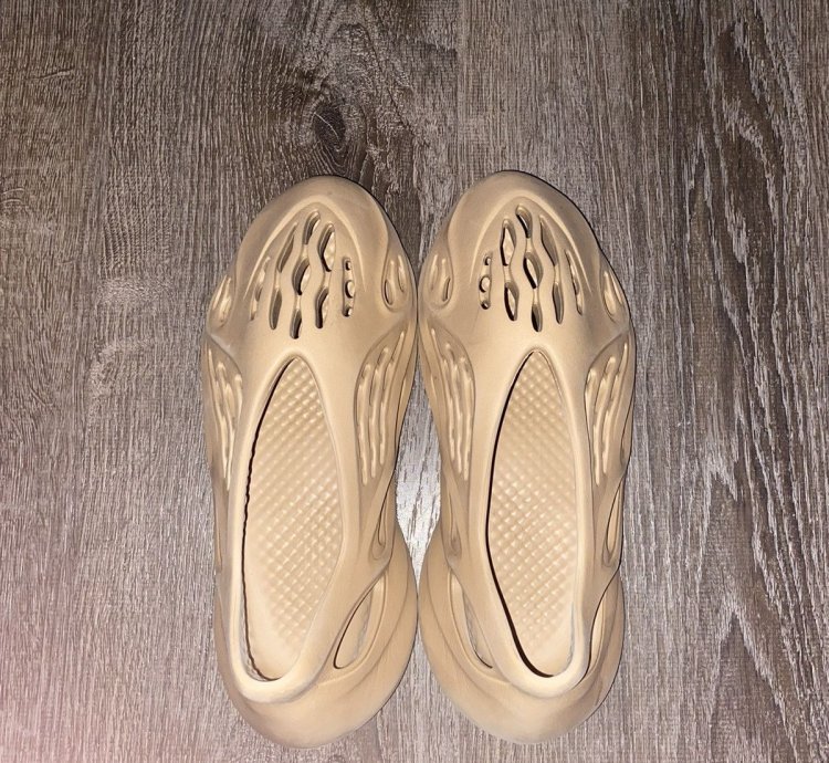Adidas Yeezy Foam Rnnr