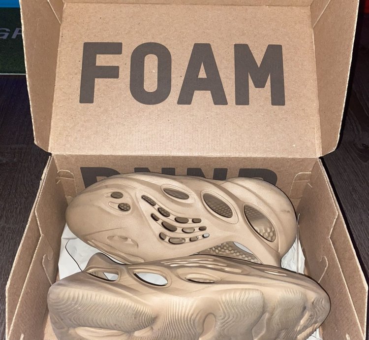 Adidas Yeezy Foam Rnnr