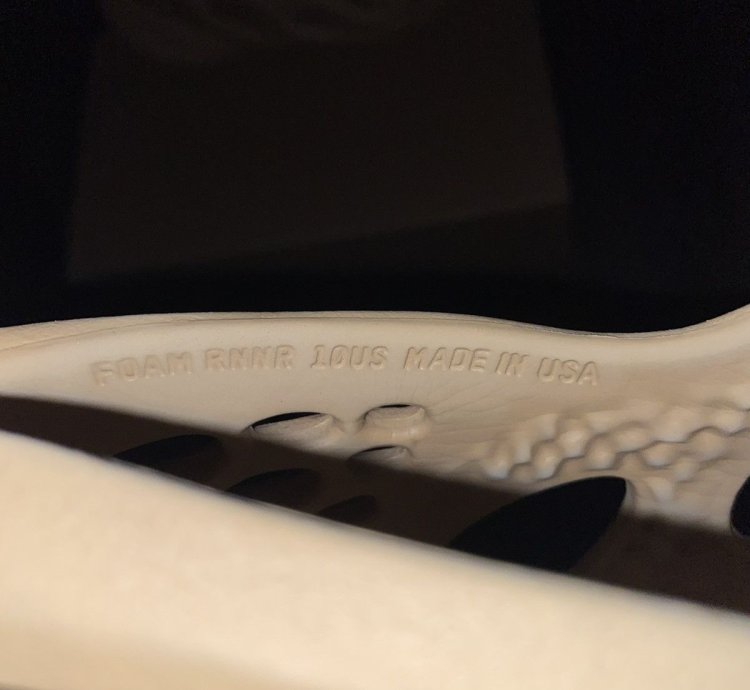Adidas Yeezy Foam Rnnr