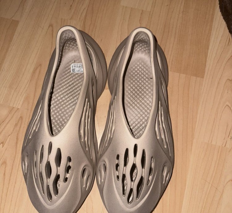 Adidas Yeezy Foam Rnnr Mist