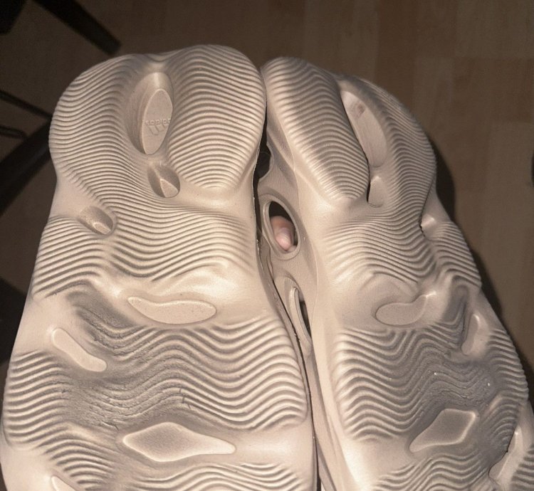 Adidas Yeezy Foam Rnnr Mist