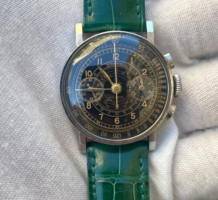 Omega Classic Ck 2078 Rare And Attractive Stainless Steel Chronograph Wristwatch