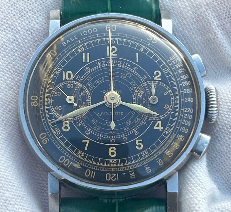 Omega Classic Ck 2078 Rare And Attractive Stainless Steel Chronograph Wristwatch