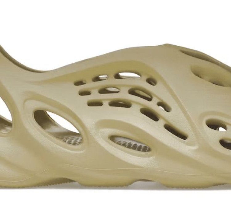 Adidas Yeezy Foam Rnnr Sulfur