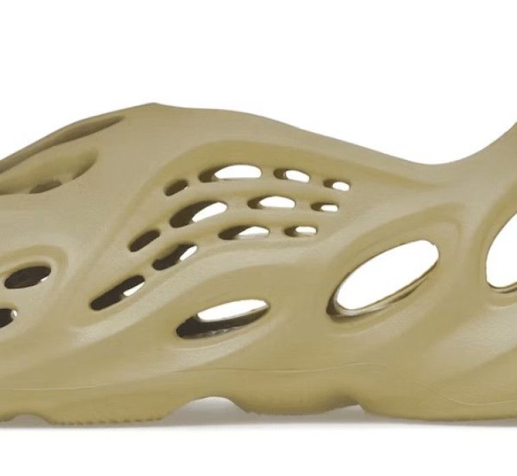 Adidas Yeezy Foam Rnnr Sulfur