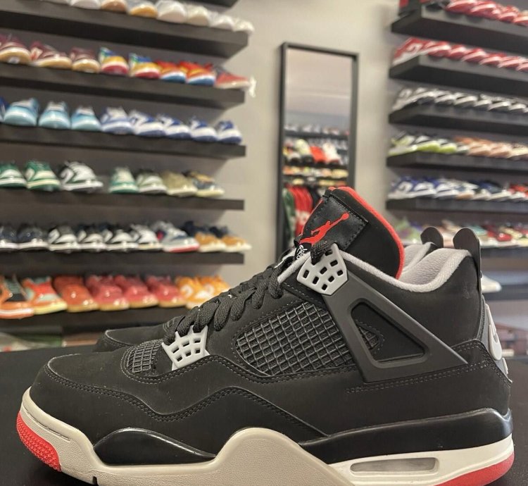Size 11 - Jordan 4 Retro Og Bred 2019 308497-060 Black Red