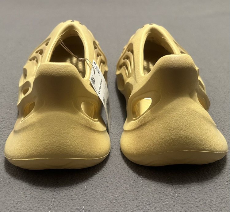 Adidas Yeezy Foam Rnr Runner Desert Sand 2023 Yzy Size 7 New