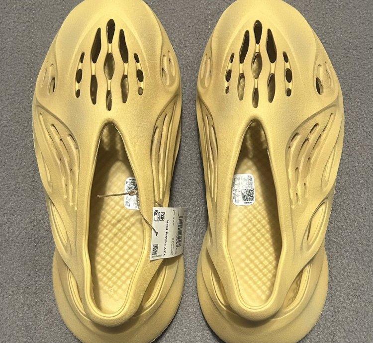 Adidas Yeezy Foam Rnr Runner Desert Sand 2023 Yzy Size 7 New