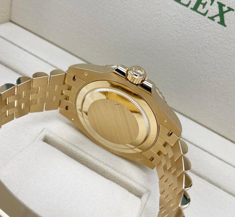 Rolex Gmt-master Ii Unworn 126718 Gmt-master Ii 18k Yellow Gold 40mm Black Dial Jubilee Bracelet