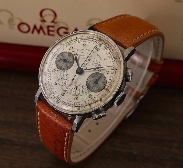 Omega Classic Vintage Chronograph Cal 33 3 With Rare Pulsometric Scale From 1942 With Extract Omega