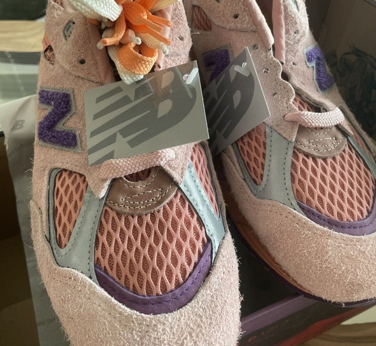 Salehe Bembury New Balance Sand Be The Time 990v2 Us11