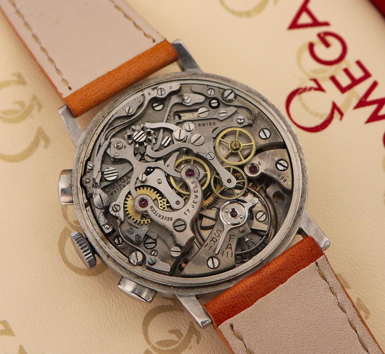 Omega Classic Vintage Chronograph Cal 33 3 With Rare Pulsometric Scale From 1942 With Extract Omega