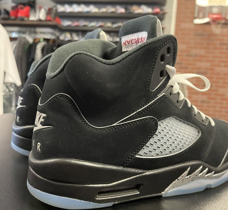 Size 11 5 - Jordan 5 Black Metallic 2024
