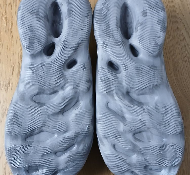 Adidas Yeezy Foam Runner