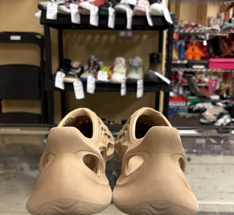 Adidas Yeezy Foam Runner Ochre gw3354 Men Size 12