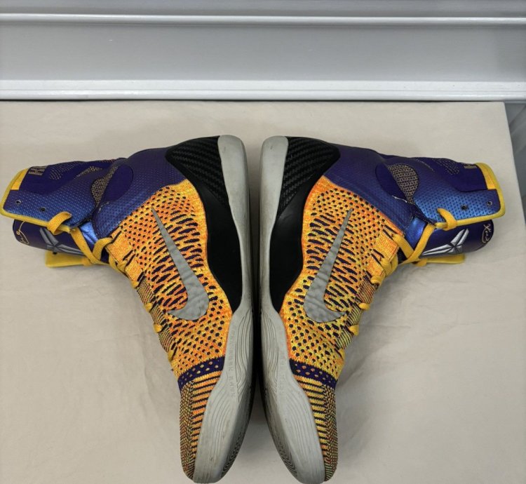 Nike Kobe 9 Elite Team Showtime