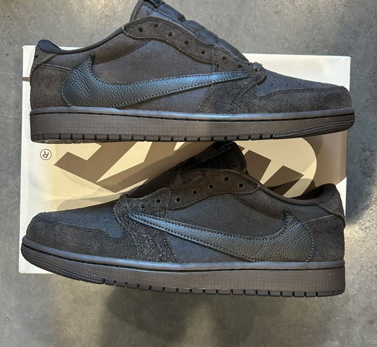Size 11 Travis Scott Air Jordan 1 Velvet Brown
