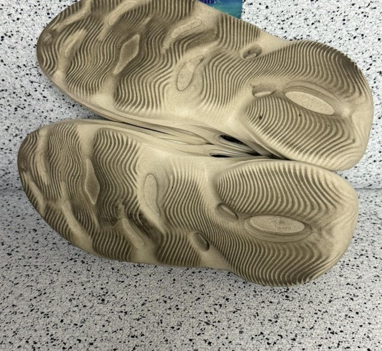 Adidas Yeezy Foam Runner Sand 9 Men
