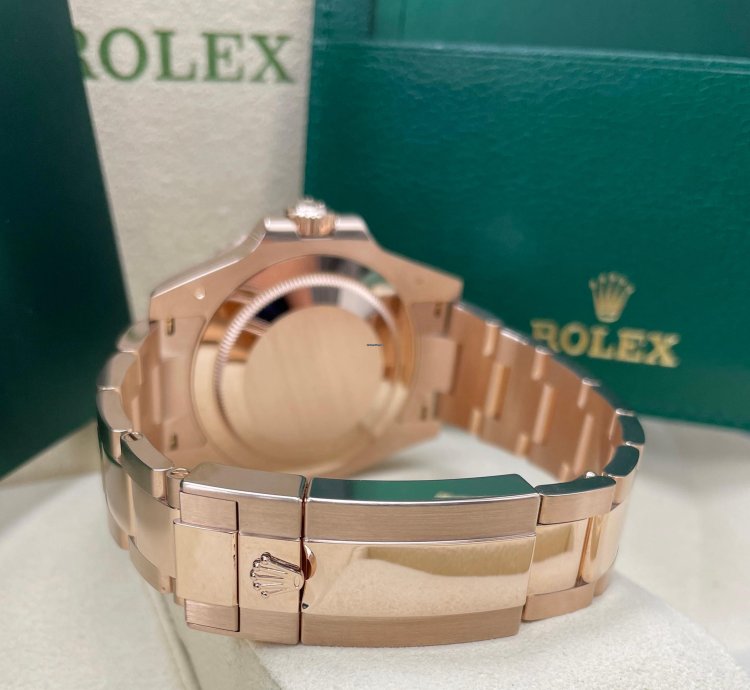 Rolex Gmt-master Ii Unworn Gmt-master Ii 126715chnr Rose Gold Rootbeer Oyster Bracelet 40mm