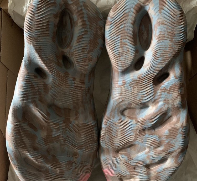 Adidas Yeezy Foam Runners