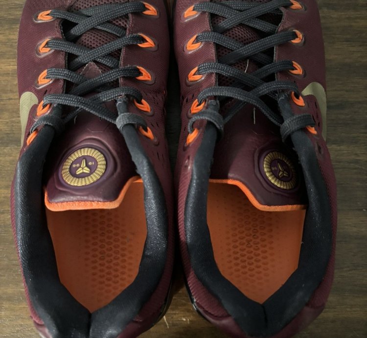 Nike Kobe 9 Em Deep Garnet