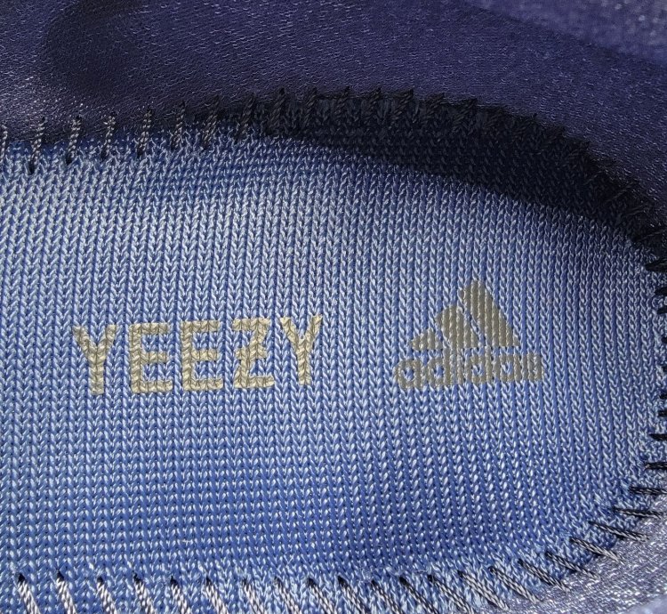 Adidas Yeezy Knit Runner Faded Azure Mens Sz 9 5 Fz5907