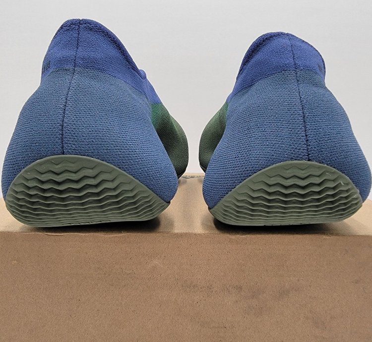 Adidas Yeezy Knit Runner Faded Azure Mens Sz 9 5 Fz5907