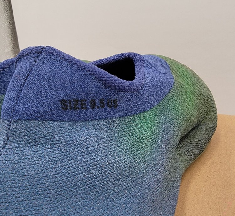 Adidas Yeezy Knit Runner Faded Azure Mens Sz 9 5 Fz5907